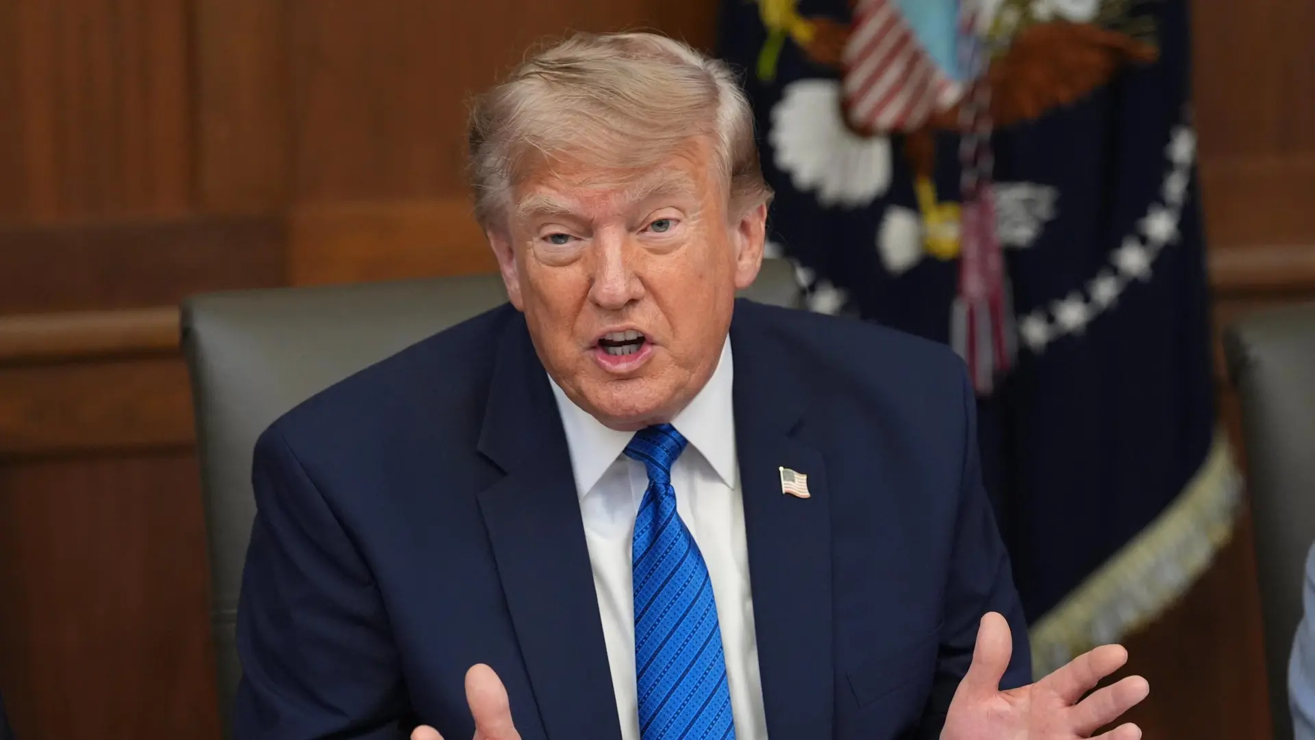 Trump y su entorno se ensañan con España por la grave crisis migratoria en Ceuta: «Están invadiendo el país y no saben qué hacer»