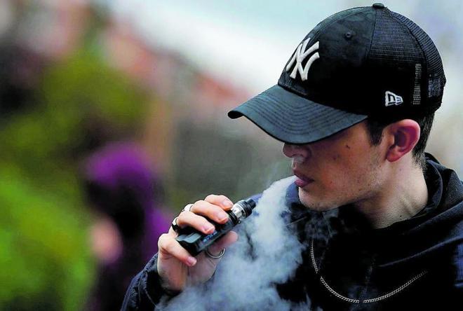 Los neumólogos catalanes piden más acceso a los fármacos para dejar de fumar en la sanidad pública