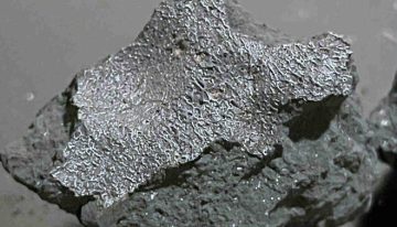 Encuentran sustancias químicas de otro mundo dentro del meteorito que atravesó una casa de Nueva Jersey