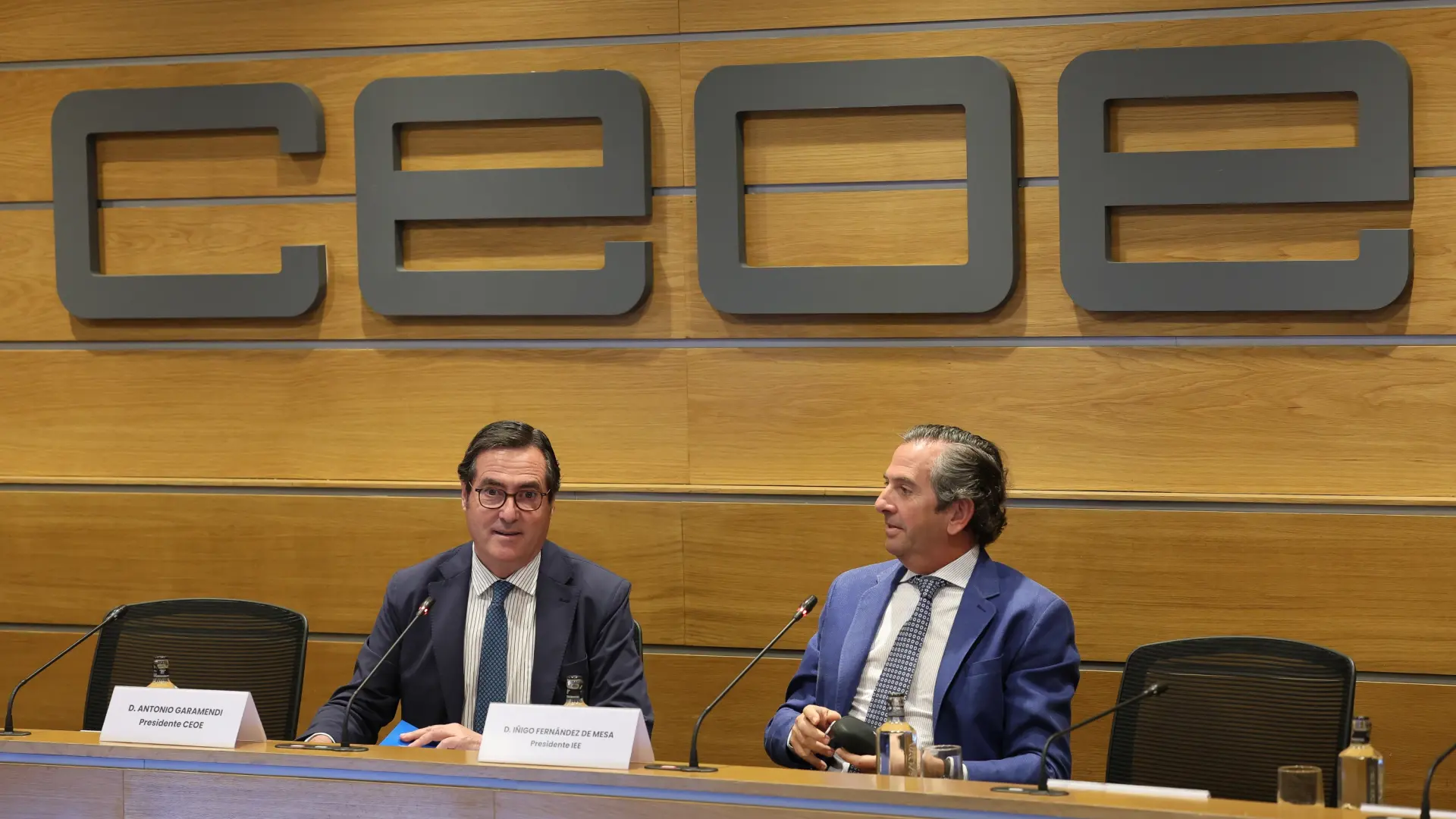 CEOE advierte de que la presión fiscal en España es un 17% superior a la media europea