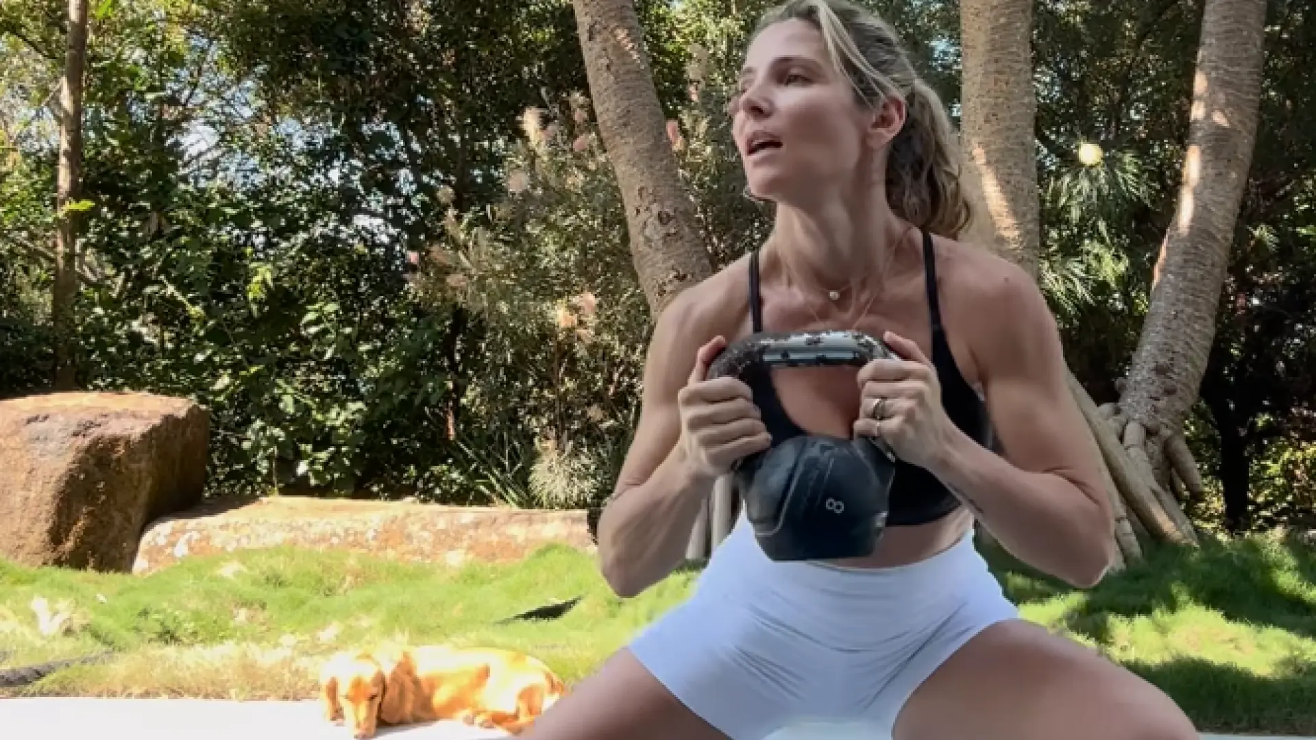 La técnica noruega que practica Elsa Pataky para mantenerse en forma a los 50 años