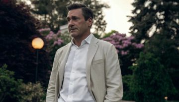 Hoy en Apple TV un gran éxito que mezcla a Buñuel, Mad Men y The White Lotus
