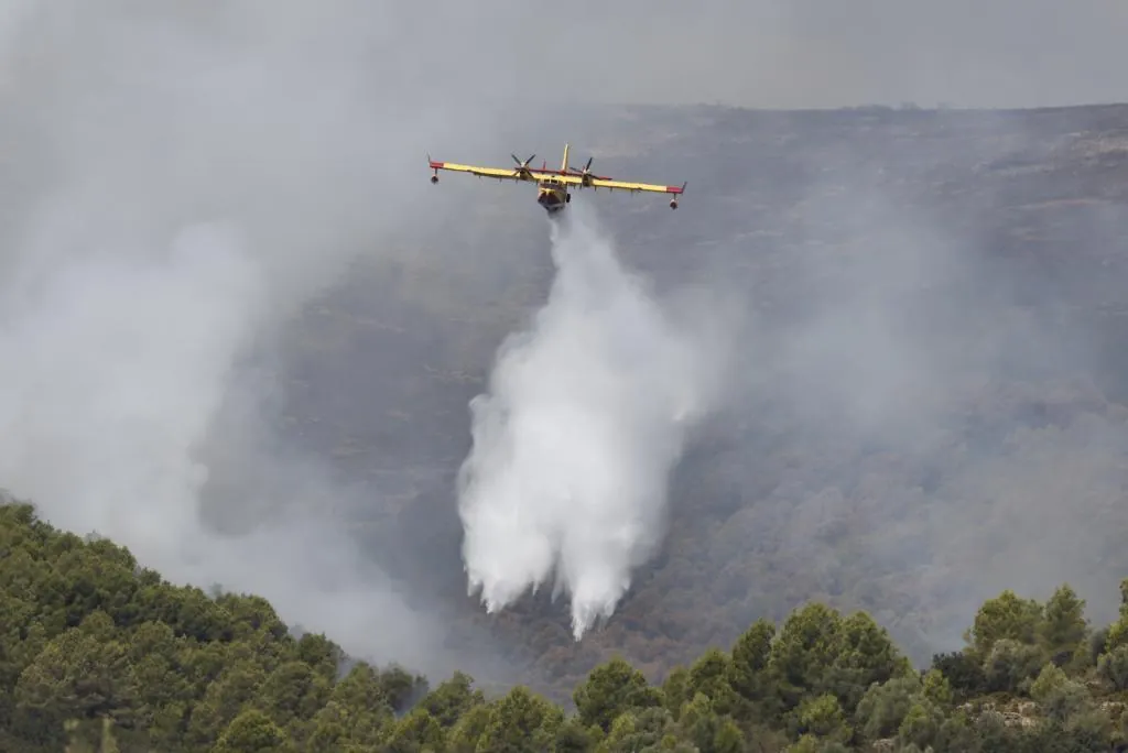 Nuevas evacuaciones por los incendios: Los Ángeles de San Rafael y Vegas de Matute (Segovia), y Catí (Castellón)