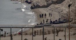 «Sería un ridículo mundial»: Marruecos instala concertinas y despliega cañones de agua para evitar otro salto el 15-A