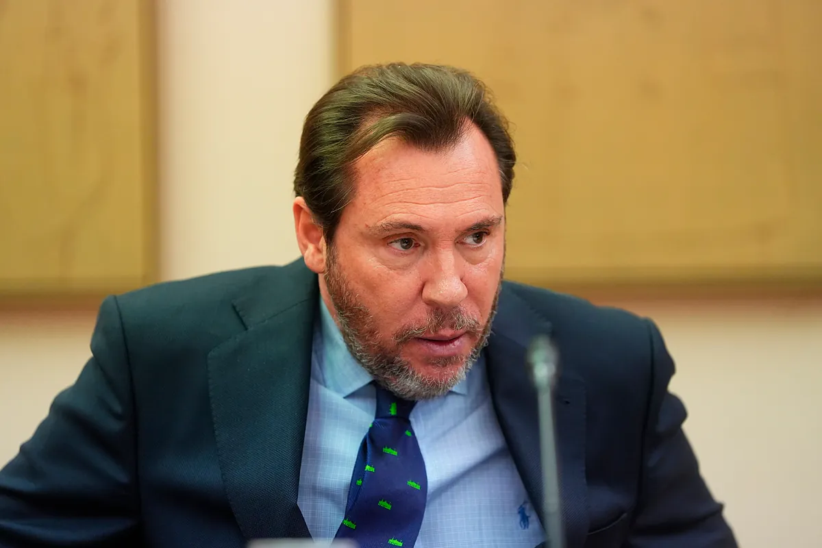 Óscar Puente, «indignado» con la «ofensiva» foto del Rey con el periodista Javier Negre: Se ha cruzado una «línea roja»