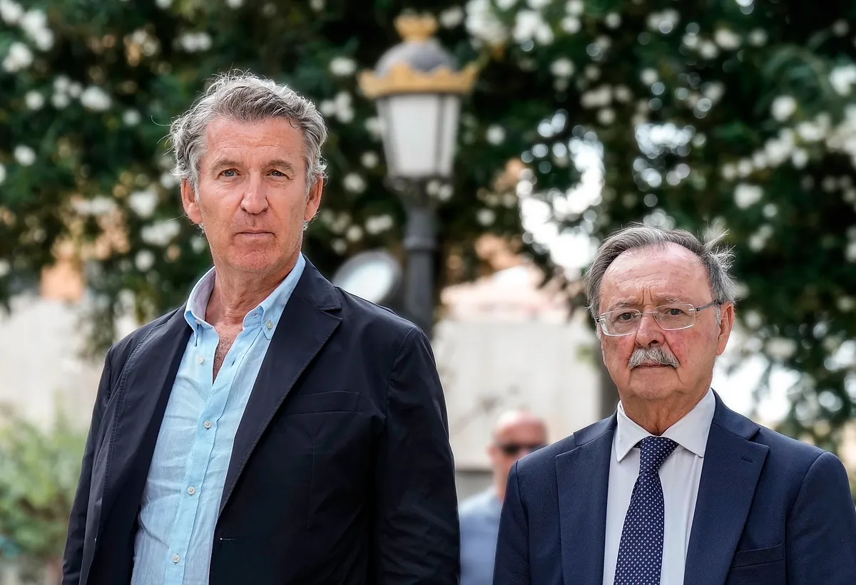 Feijóo proclama que no admitirá «chantajes» de Marruecos y asume siete compromisos con Ceuta: «Expulsar a todos los inmigrantes ilegales, y todos son todos, también los menores»