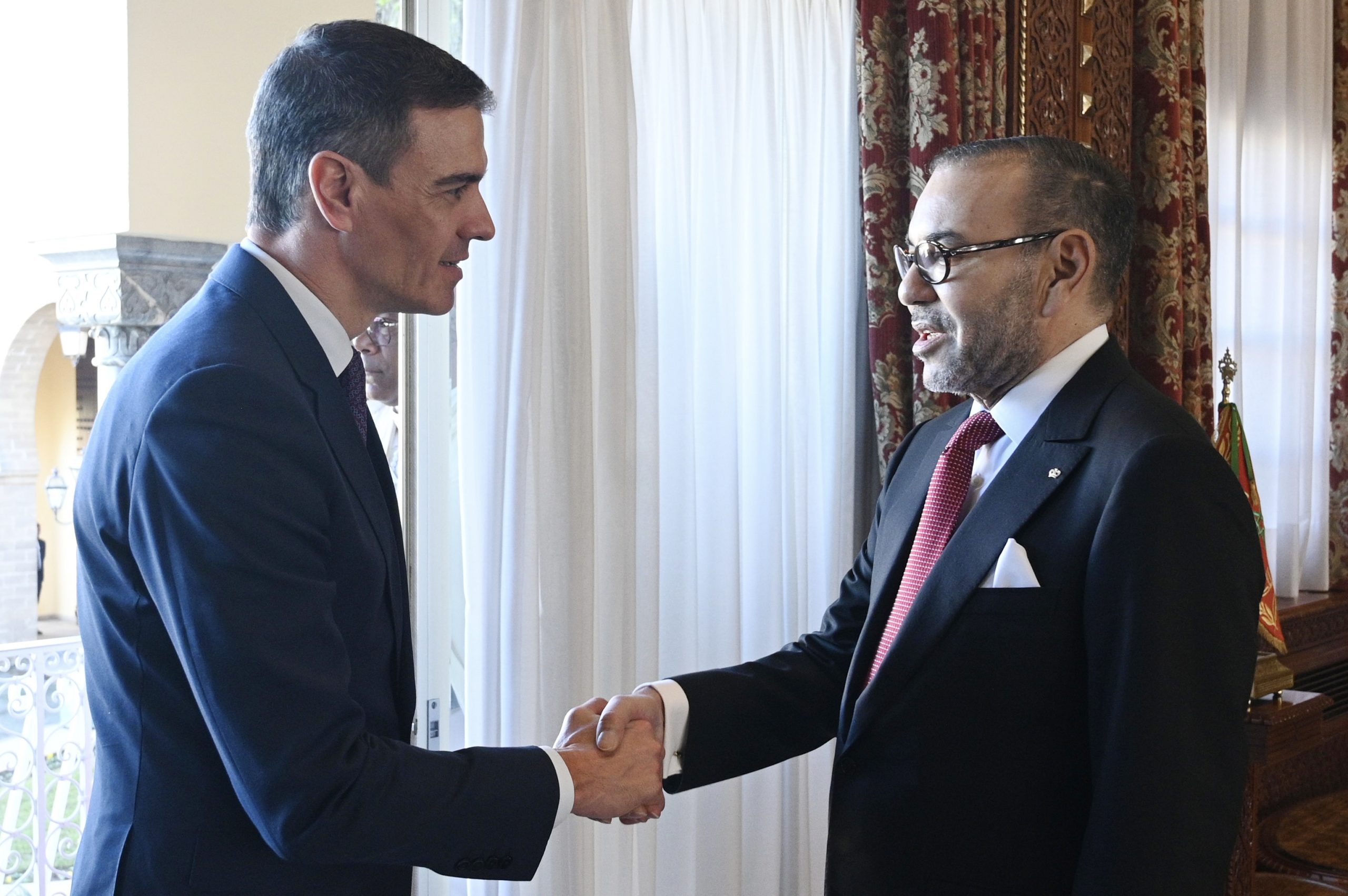 Con el rey de Marruecos,  Mohamed VI, en febrero de 2024 en Rabat.