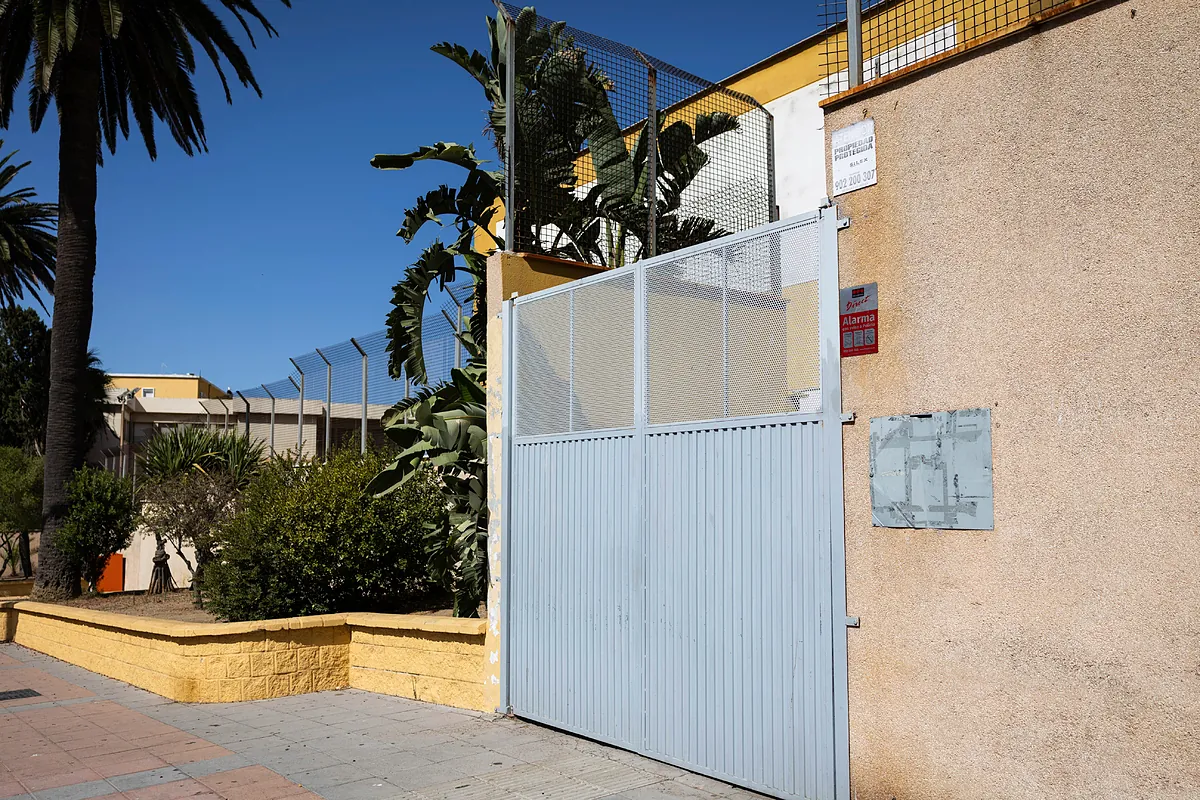 El Gobierno pondrá policías en los colegios de Ceuta, que estarán vigilados también por las noches para que no entren inmigrantes