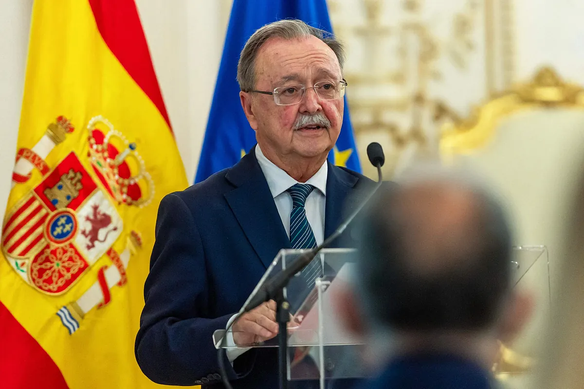 La Asamblea de Ceuta exige al Gobierno por unanimidad que actúe ya para «evitar el desastre»: «La ciudad ha perdido su forma de vida»