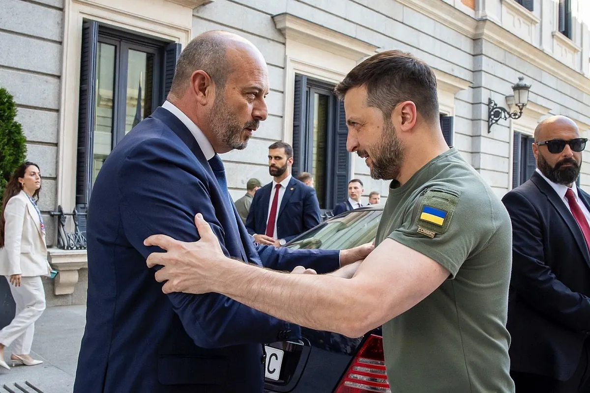 Ucrania condecora al presidente del Senado por el «continuo respaldo y solidaridad» de la Cámara Alta española ante la agresión de Rusia