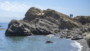 En el paraíso de Kamel y sus seis 'robinsones' de Ceuta: «De aquí no nos movemos, Europa es mejor que África»