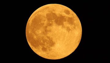 Cuándo ver la Luna llena de agosto 2026 y cuál es el origen de su curioso nombre