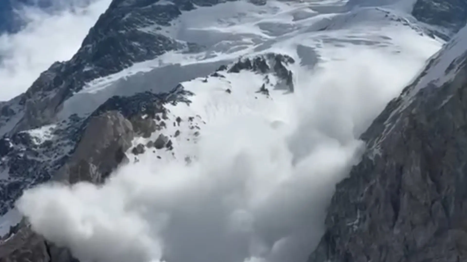 La pesadilla no cesa en 'Broad Peak': los equipos de rescate detienen la recuperación de los cuerpos sin vida debido al mal tiempo