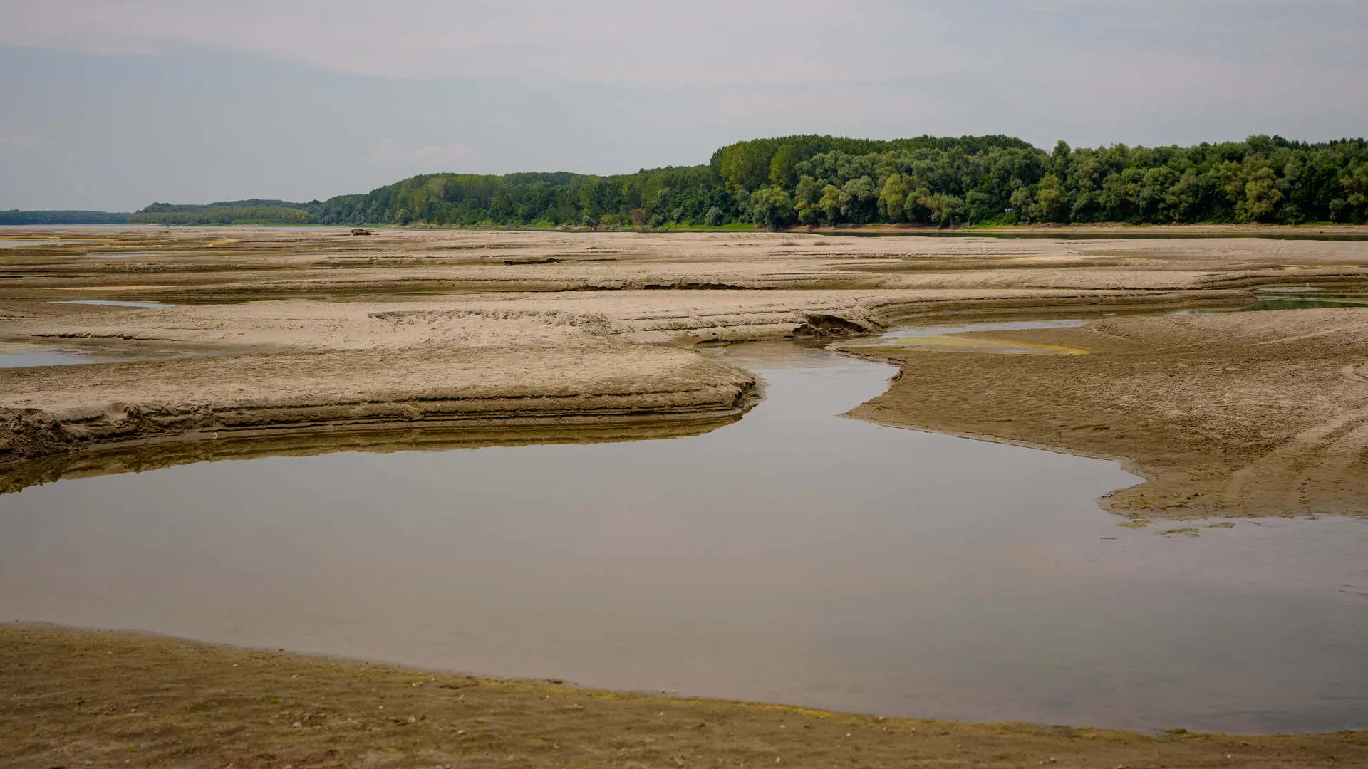 Hungría desconectará por primera vez su única planta nuclear por la escasez de agua en el Danubio