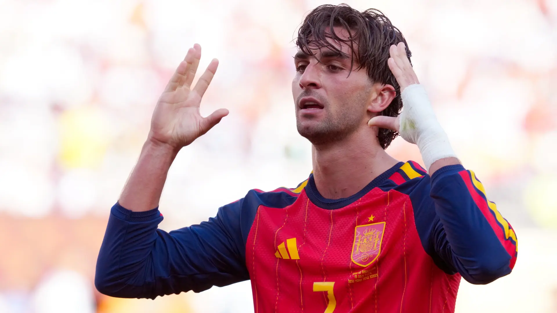 Ferran Torres deja su futuro en el aire: «Estoy esperando a tomar la decisión correcta»