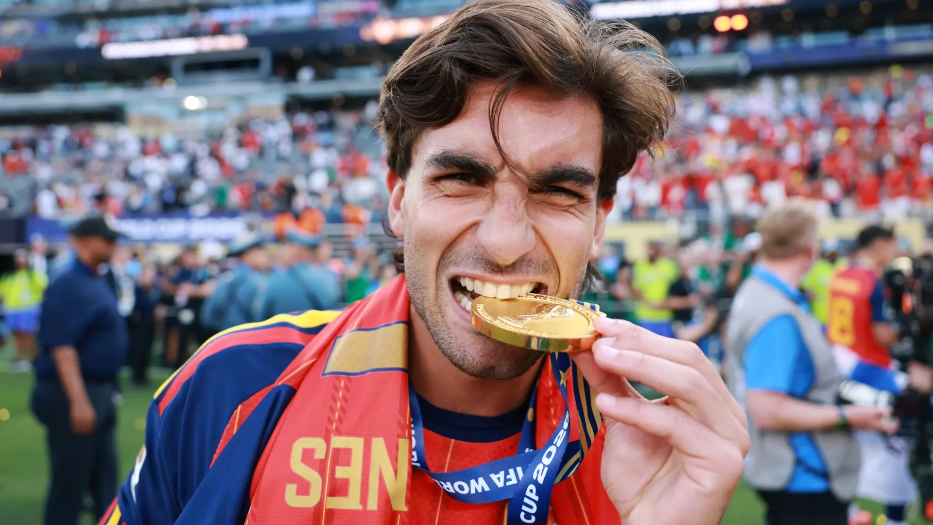 Ferran Torres, recibido como un héroe en Foios: «Ser imagen de la Comunitat es un orgullo y una responsabilidad»