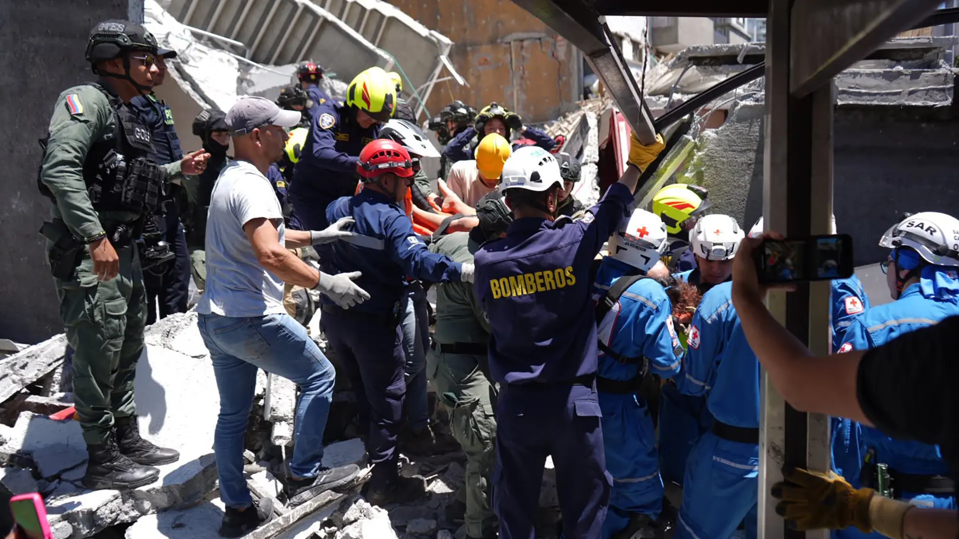 El Gobierno confirma que hay 164 españoles en paradero desconocido tras el terremoto en Colombia