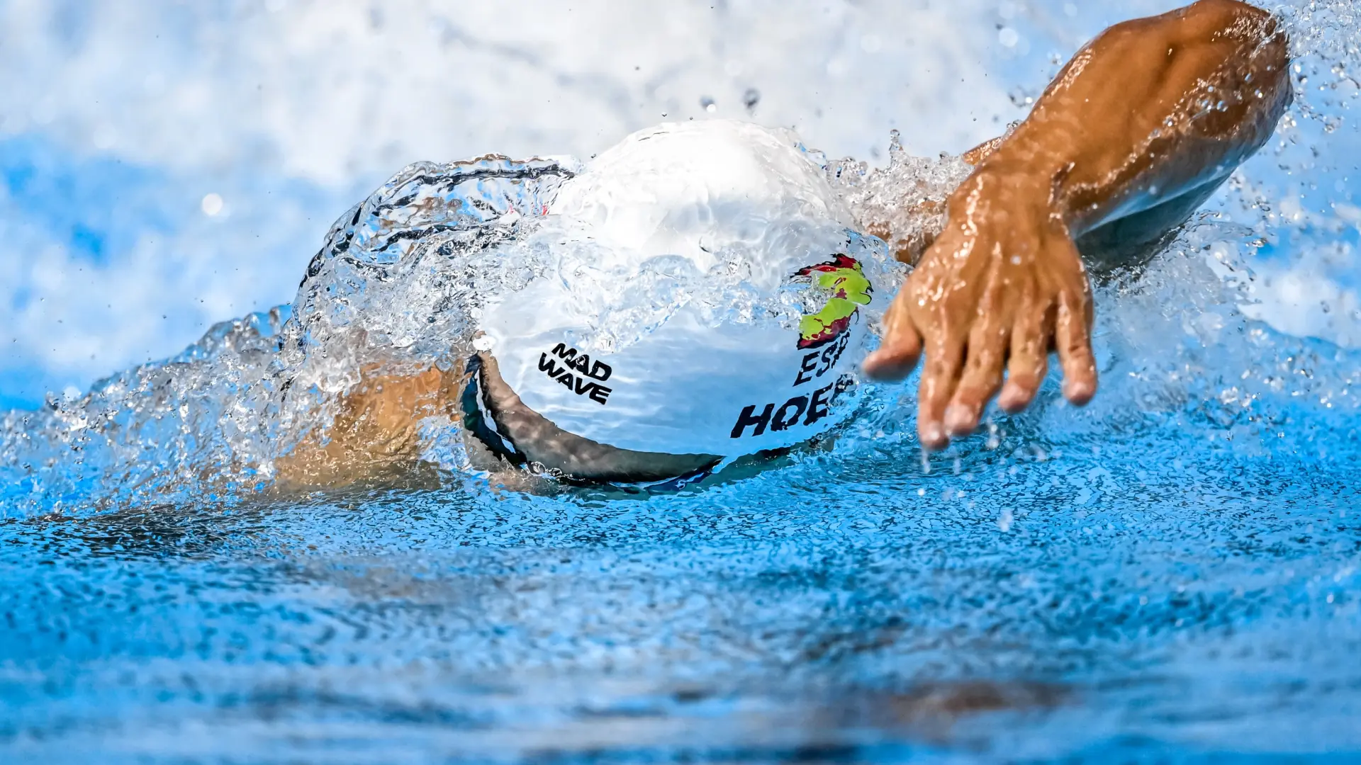 Luca Hoek pulveriza el récord de España de los 100 libres y luchará por las medallas en la final del Europeo