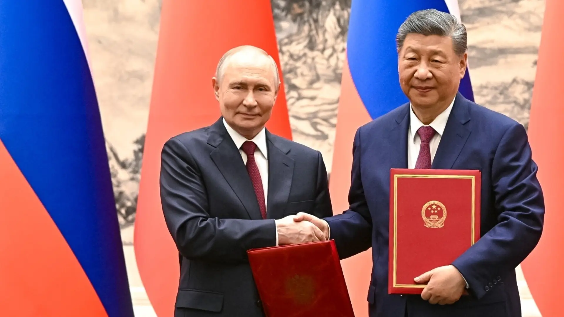 Rusia cambia el dólar por el yuan y entrega a China las llaves de su economía