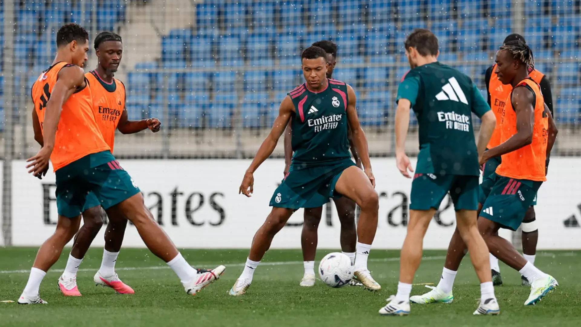 Diomande, Cucurella, Mbappé, Bellingham… Mourinho viaja con toda la 'artillería' para medirse al Schalke 04 en el último amistoso