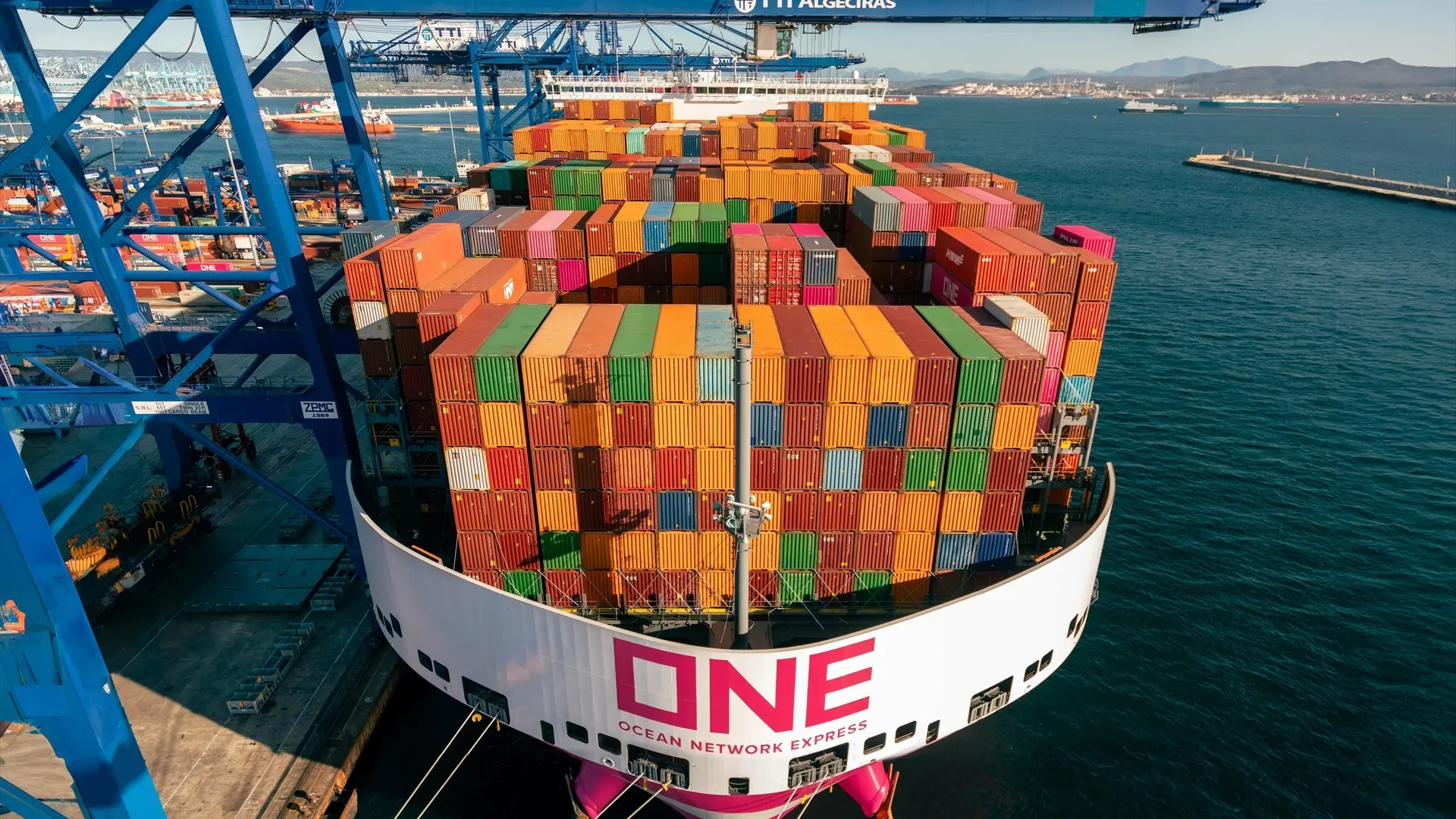 Las exportaciones españolas de bienes alcanzan en junio un máximo histórico y superan los 35.500 millones impulsadas por la energía