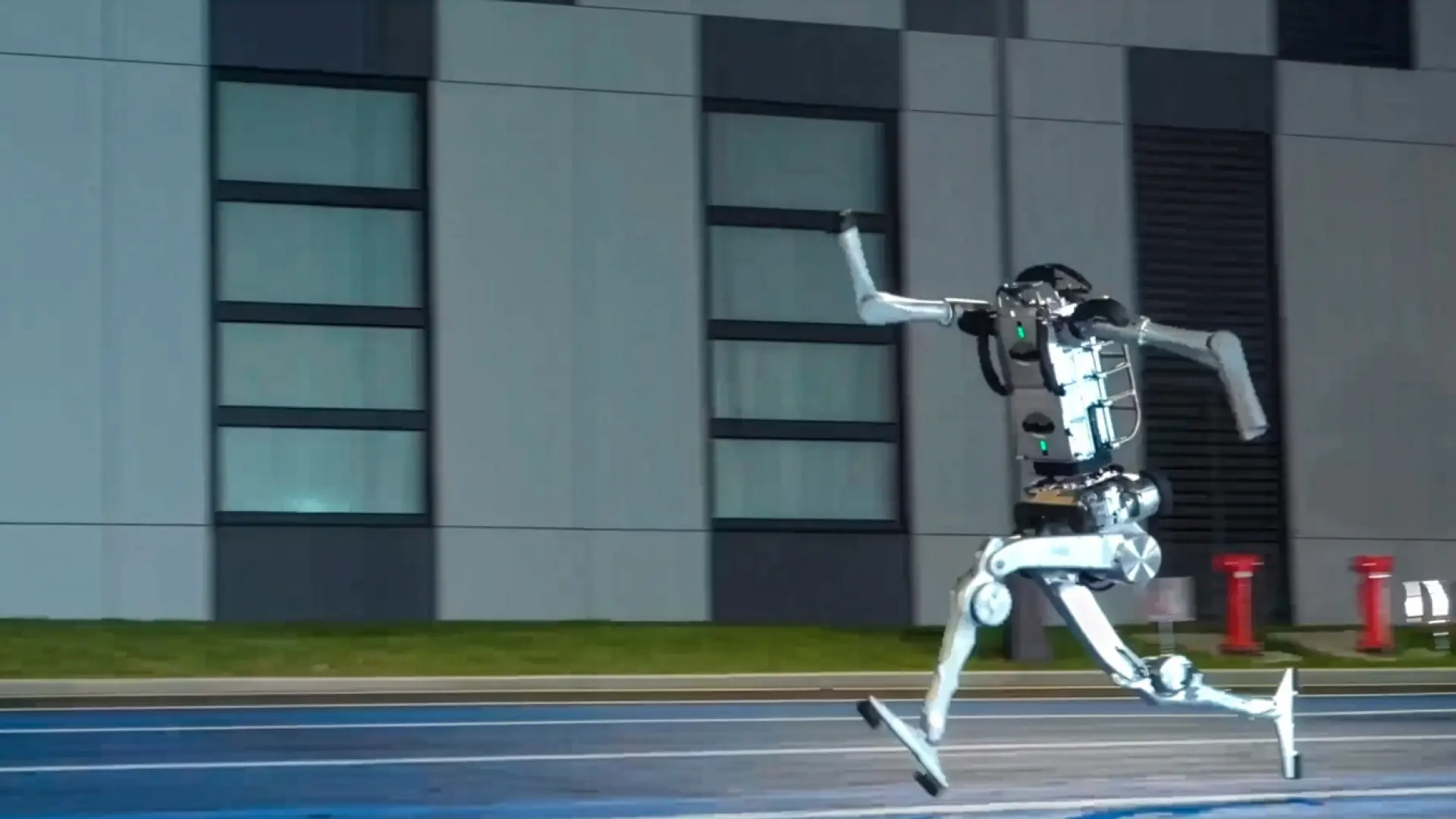 El robot humanoide desata la euforia en el mercado chino y se dispara casi un 630% en su estreno en Bolsa