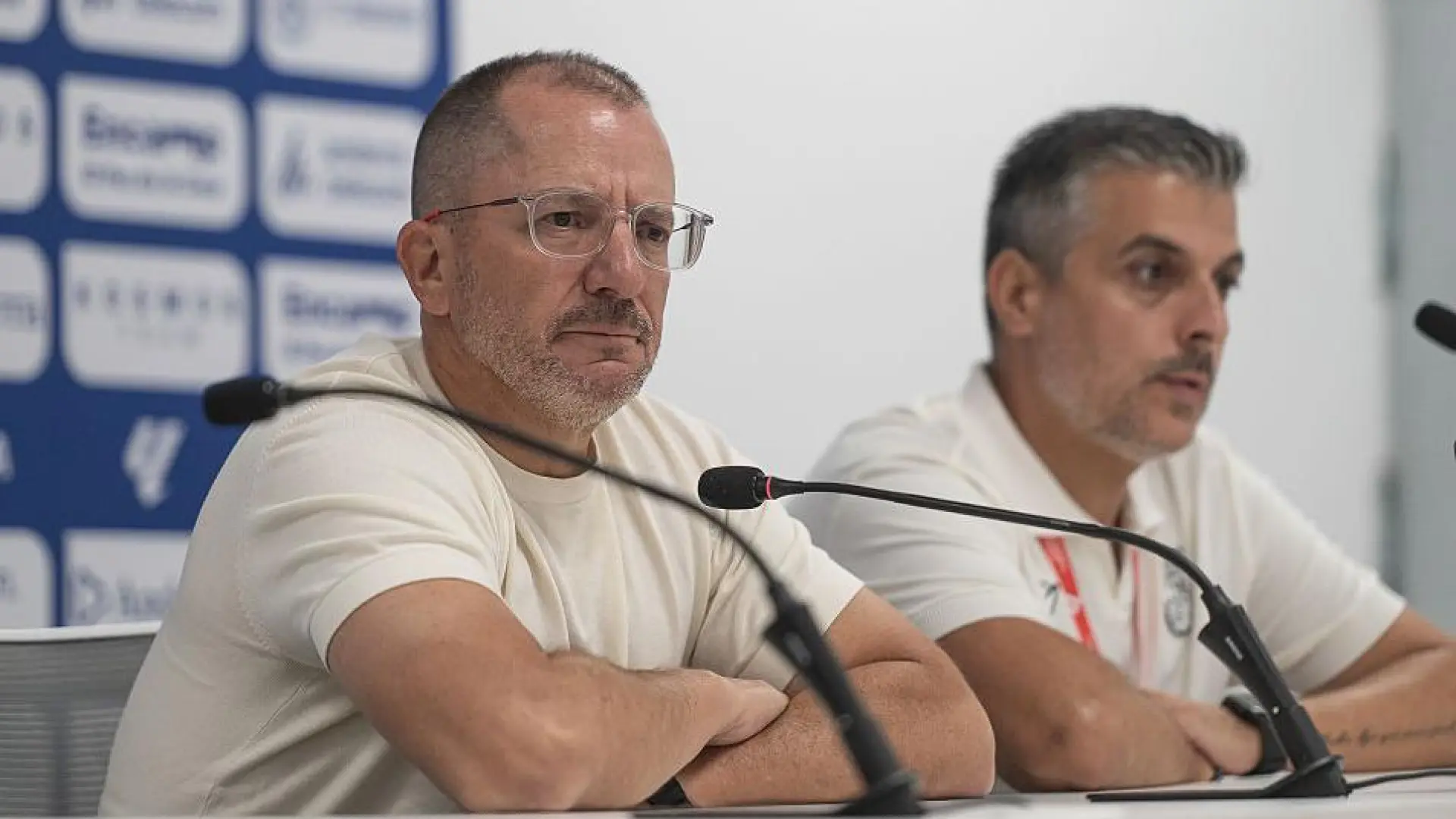 José Juan Romero, entrenador del Ceuta, entre lágrimas por la crisis migratoria: «Estoy muy decepcionado con mi país»