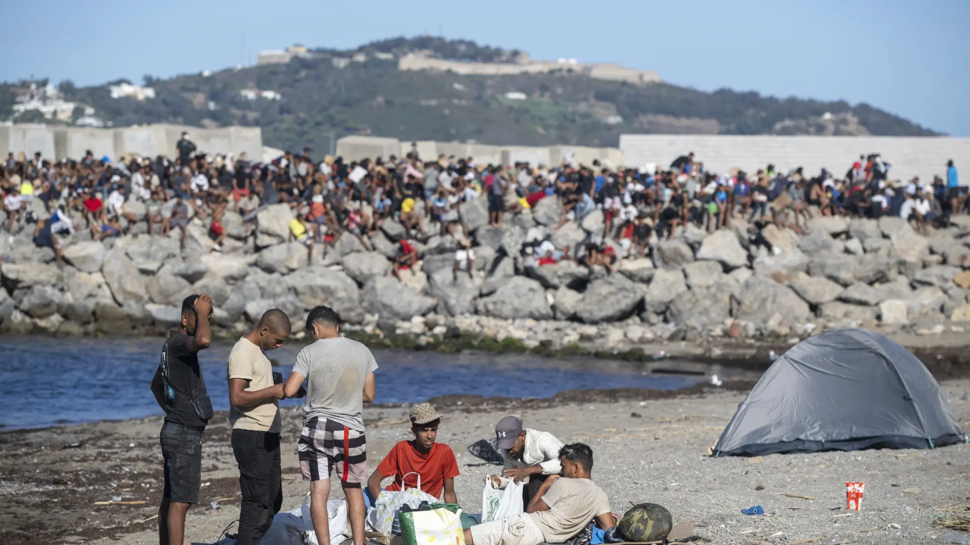 El consumo cae en Ceuta más de un 4,2% en la primera quincena de agosto durante la crisis migratoria
