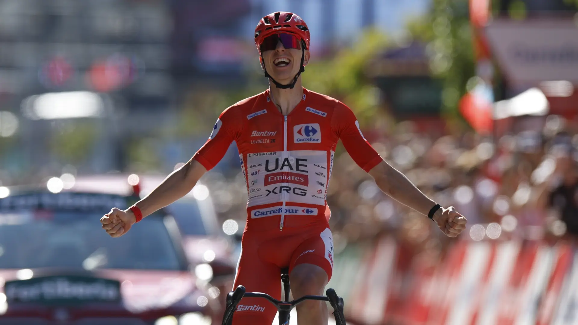 'Mordisco' de Pogacar a La Vuelta tras un impresionante ataque a 50 kilómetros de la meta en Andorra