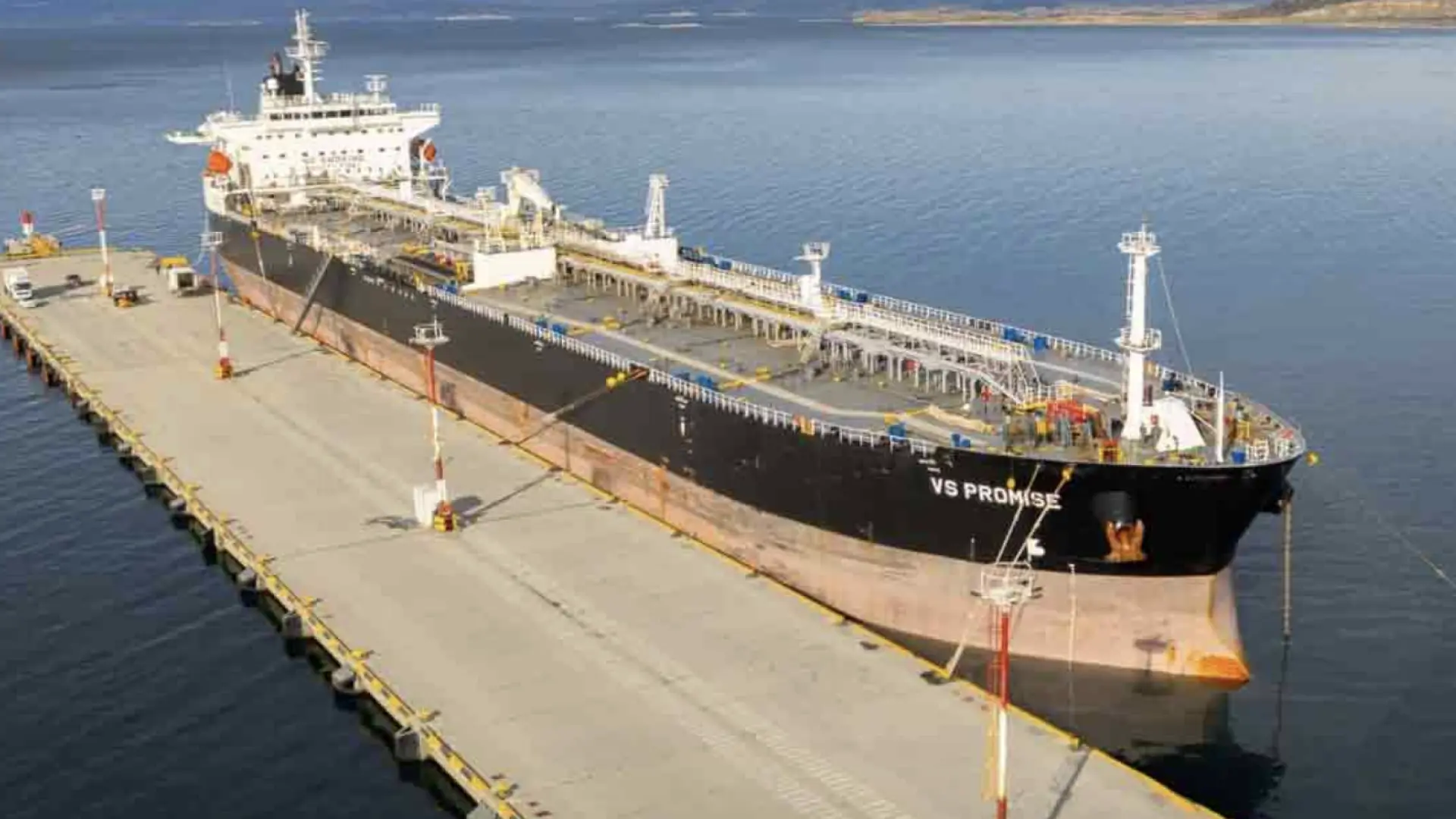 El amarre de un buque británico en Ushuaia enfrenta al Gobierno de Milei con Tierra del Fuego
