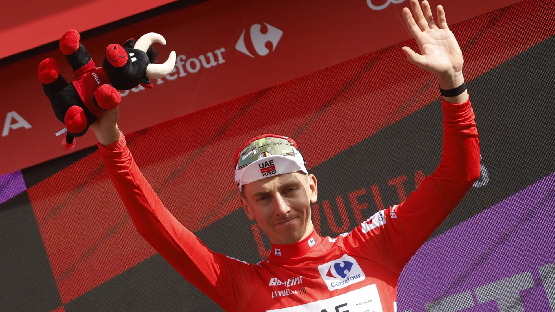 Pogacar mantiene su liderato en La Vuelta a España: «No es el Tour, pero se puede disfrutar más»
