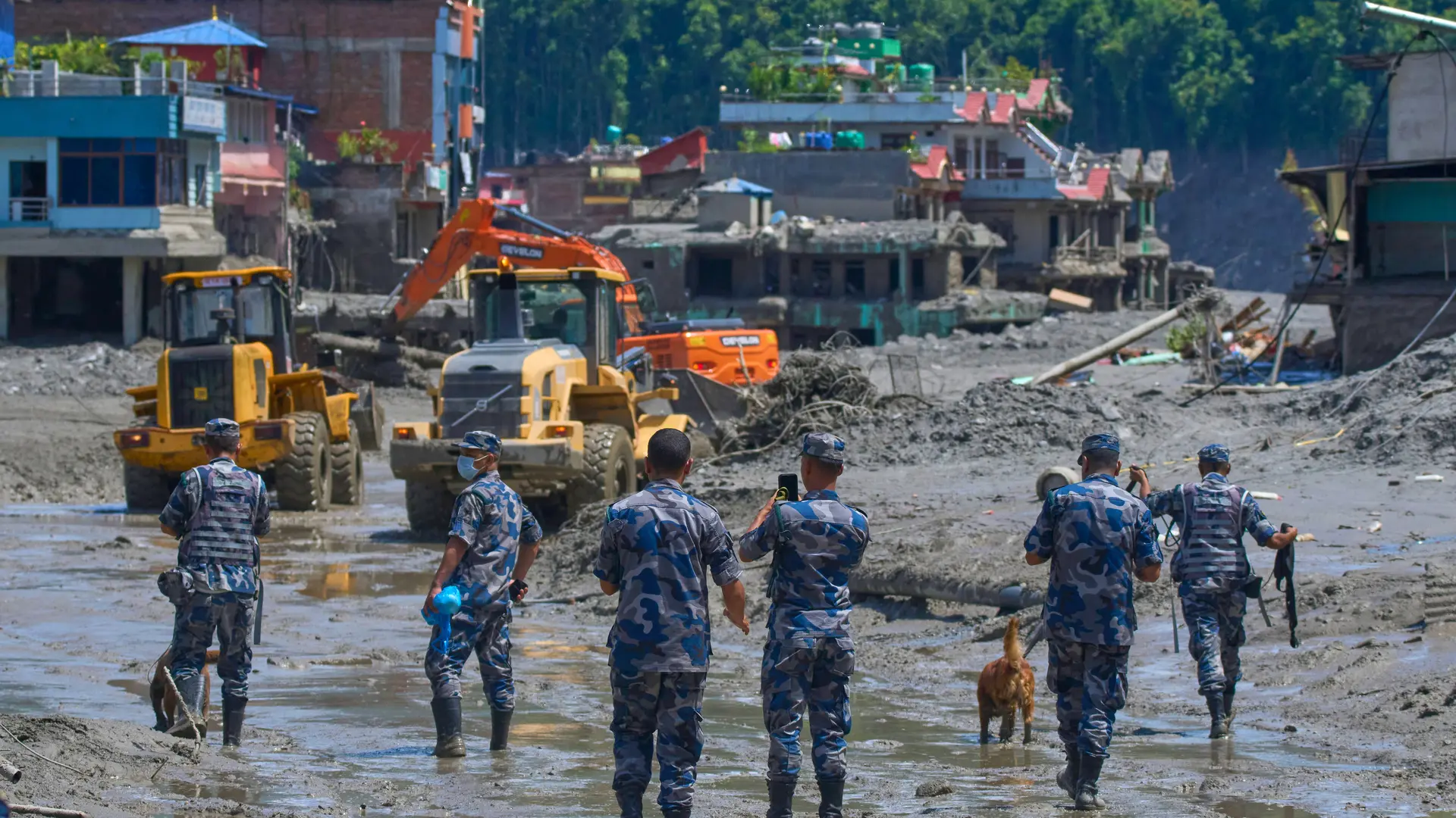 Impactantes imágenes de la devastadora riada en Nepal
