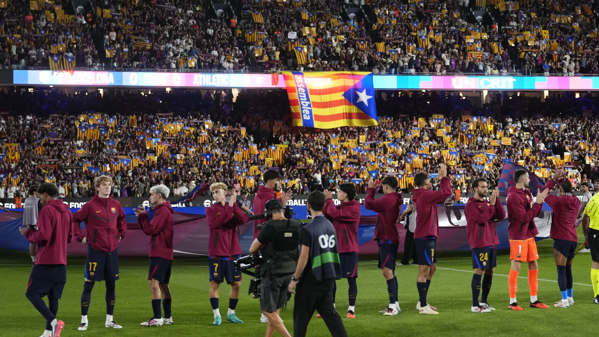 Cubarsí y Joan García apoyan al Barcelona en su decisión de no hacer un homenaje a los campeones del mundo: «Estamos con el club»