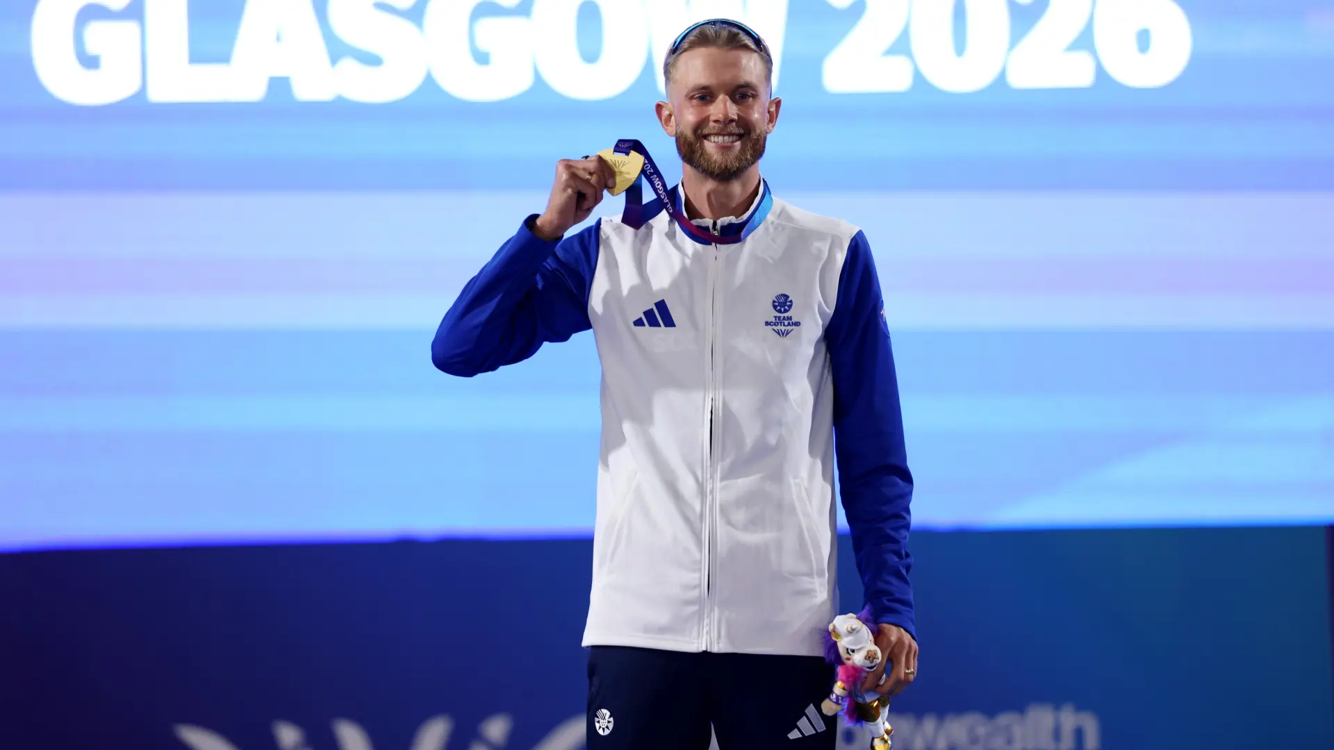 Josh Kerr, campeón de milla en atletismo: «Nuestro deporte está lleno de tramposos dopados»
