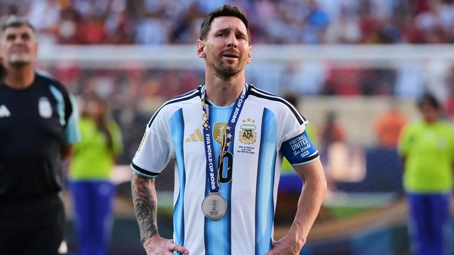 Leo Messi se retira de la selección argentina: «Duele en el alma pero entiendo que es el momento, les juro que siempre dejé todo»