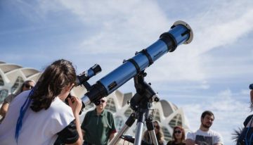 Catalunya activa la «alerta máxima» ante el eclipse: 700 agentes, drones y unidades acuáticas y subacuáticas