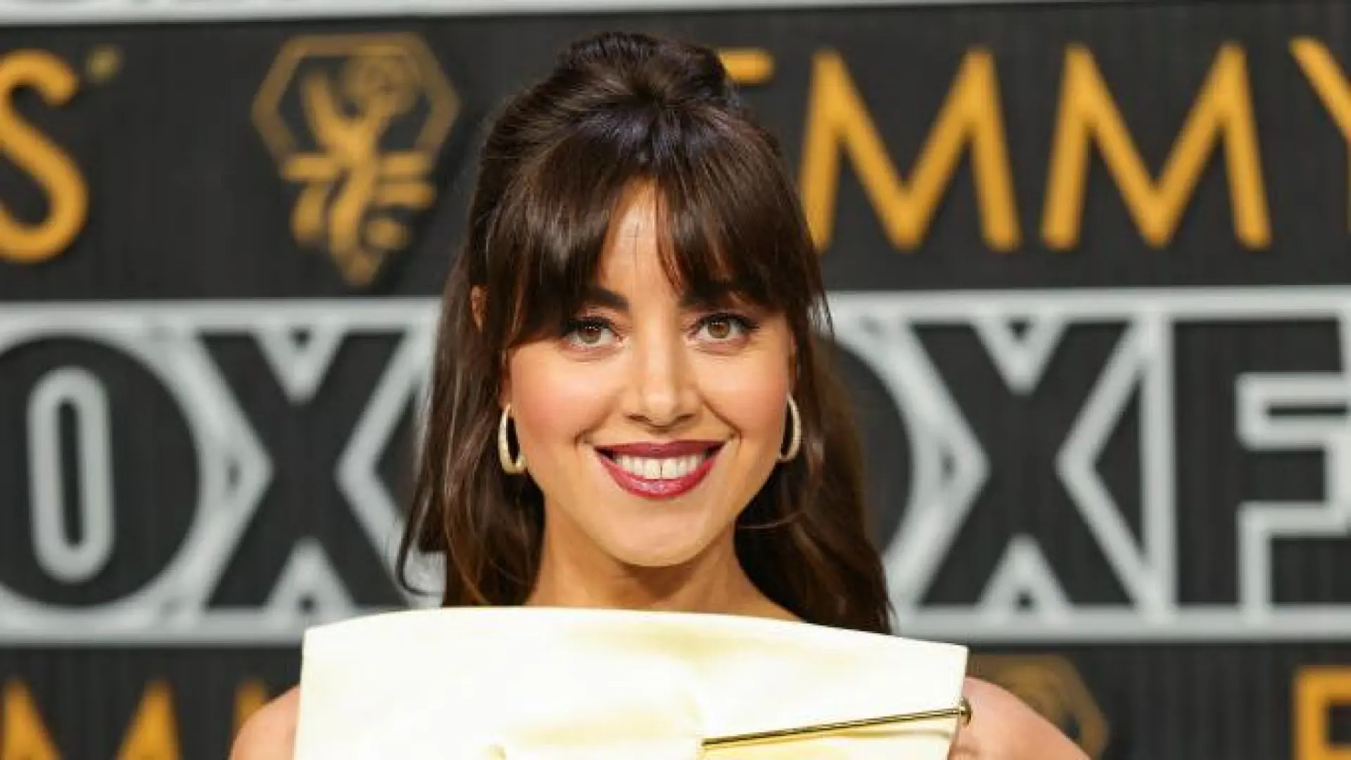Aubrey Plaza da la bienvenida a su primera hija a los 42 años