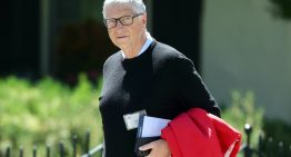 Bill Gates pide 'guardar' trabajos para humanos y acuña el término 'Human Reserved'
