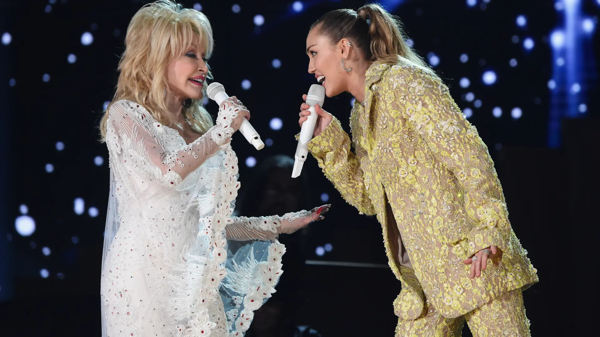 Quiénes podrían ser los herederos de la fortuna millonaria de Dolly Parton: Miley Cyrus, sus sobrinos…