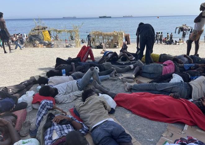 Los médicos reclaman cribados rápidos de tuberculosis a los migrantes llegados a Ceuta: «Es medicina de urgencia»