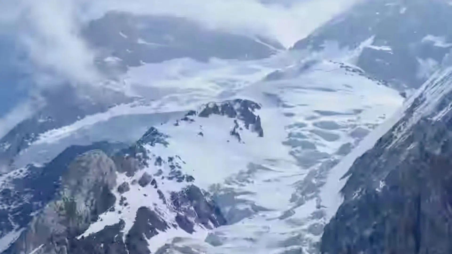 Recuperan el cuerpo de otro montañista fallecido de la expedición de Nirmal Purja en el 'Broad Peak'