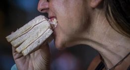 Hasta un 20% de la población tiene misofonía: cuando masticar, respirar o escuchar unas pisadas se vuelve insoportable