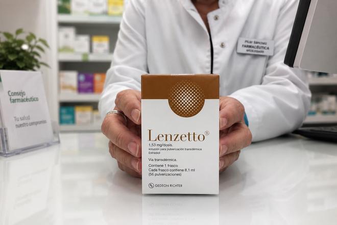 El desabastecimiento del Lenzetto, una de las terapias hormonales más utilizadas, provoca la escasez de otros fármacos para mujeres con menopausia