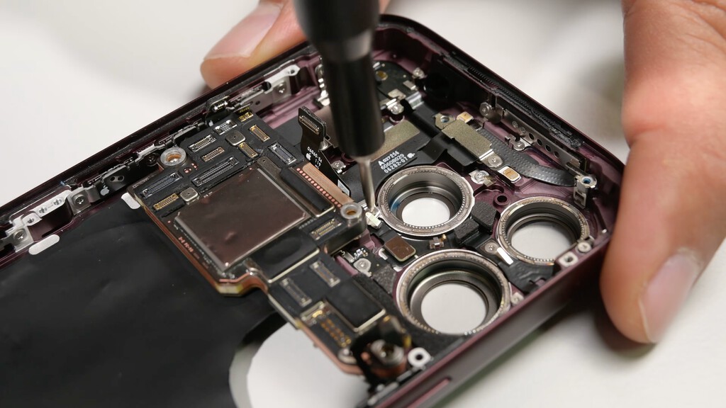 Desmontan el iPhone 18 Pro hasta el último tornillo y su interior está lleno de buenas noticias 