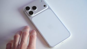 He cogido la costumbre de dejar mi iPhone boca abajo. La batería dura más, pero no es la única razón por la que ahora lo hago