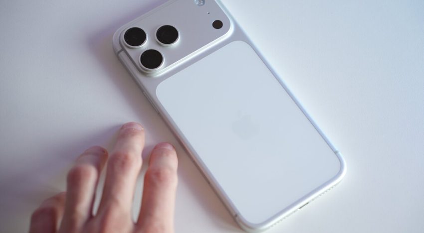 He cogido la costumbre de dejar mi iPhone boca abajo. La batería dura más, pero no es la única razón por la que ahora lo hago