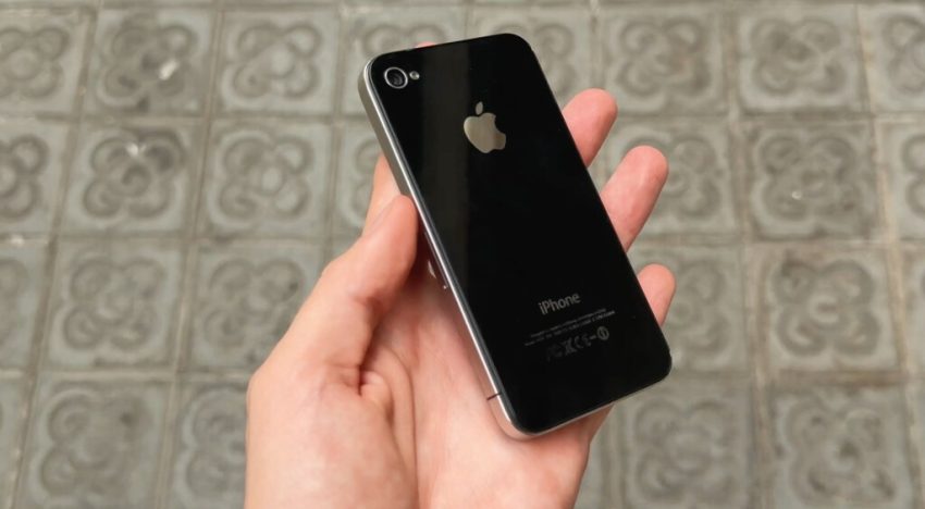 Quería revivir mi viejo iPhone 4 y mi iPod Nano, así que me fui a Barcelona a conseguirlo