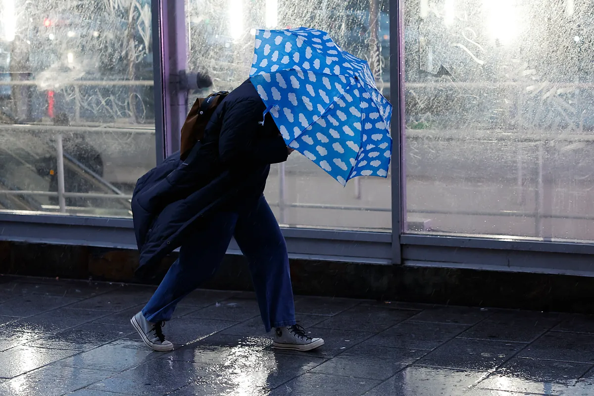 Temporal en España: Cataluña envía un ES-Alert ante las lluvias torrenciales previstas para hoy y Valencia está en aviso naranja por fuertes tormentas