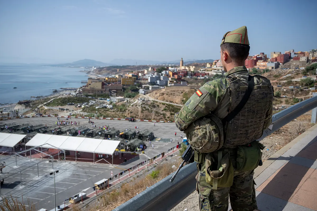 21 detenidos tras un nuevo ataque con piedras a militares en Ceuta