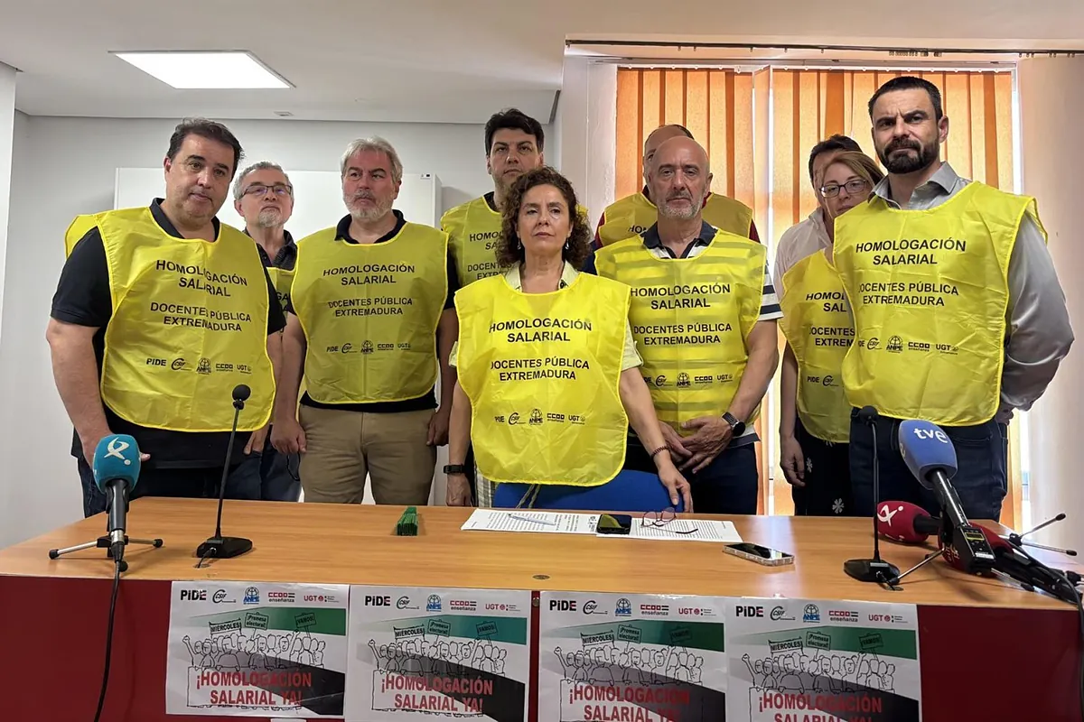 Los profesores extremeños pasarán a cobrar 210 euros más al mes en los próximos cuatro años
